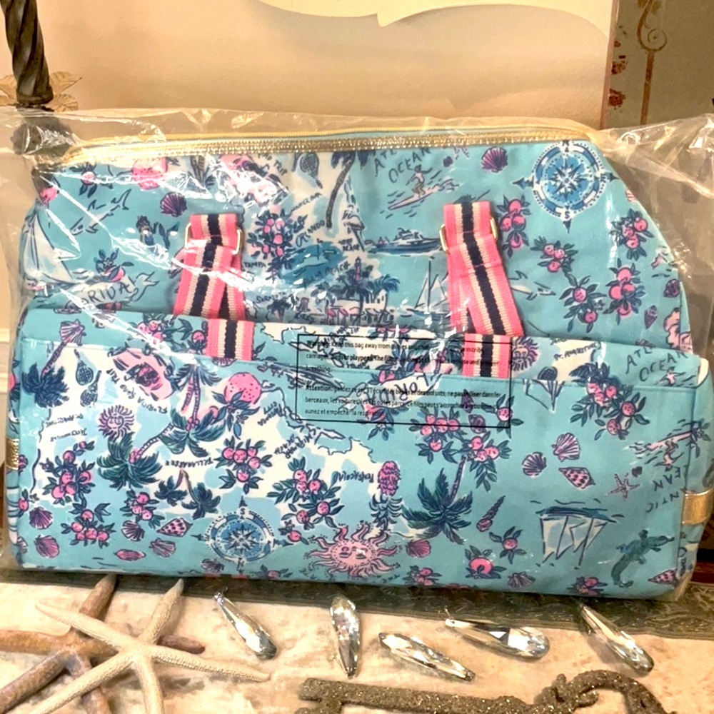 NWT✨Lilly Pulitzer Road Trip Special Edition Tropical Blue Pink Getaway Bag RARE - Picture 7 of 13